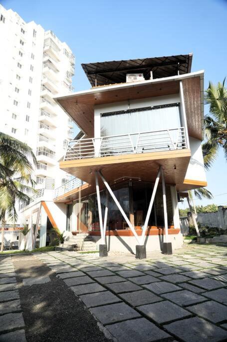 Villa The Urban Getaway à Thiruvananthapuram Extérieur photo